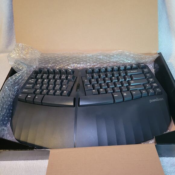 Perixx PERIBOARD-613 Wireless Ergonomic Compact Keyboard Bluetooth and 2.4GHz - Picture 10 of 10